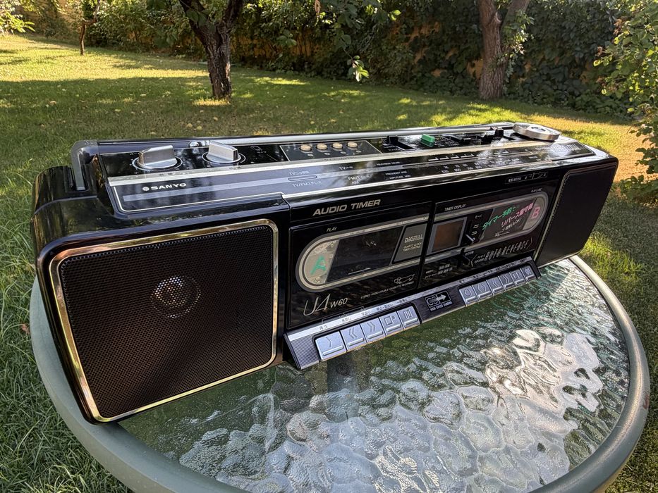 Продам магнитолу Sanyo U4-W60