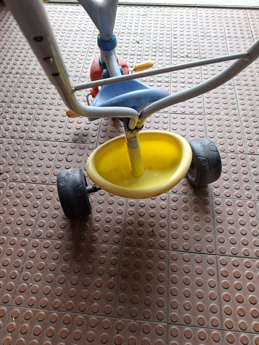 Pack infantil - cadeira de bicicleta + Triciclo Smoby - 30€