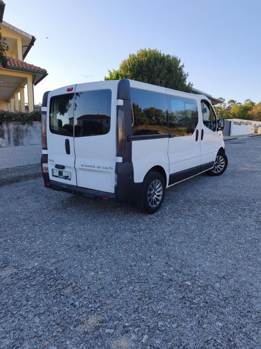 Opel Vivaro 1.9CDTi 100CV//6 lugares