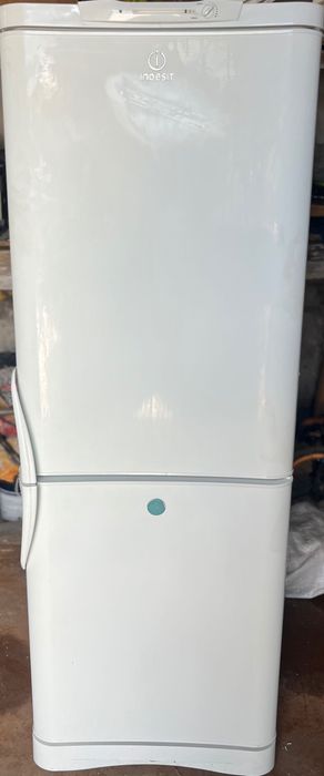 Холодильник INDESIT