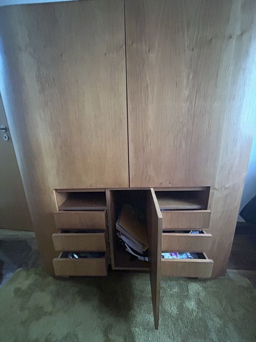 Secretaria madeira