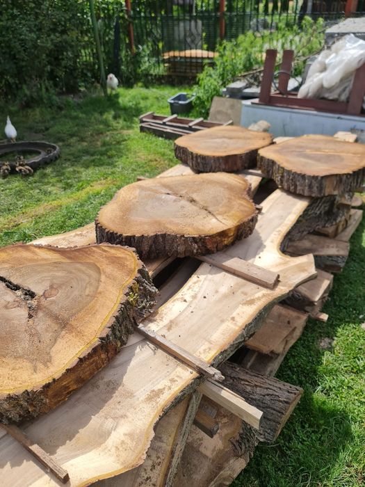 Drewno orzech włoski sezonowane około 6 metrów sześciennych