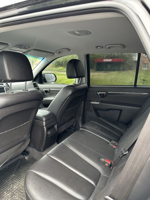 Продам Hyundai SANTA FE