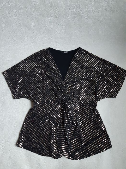 блуза  з блискітками розмір 12/40