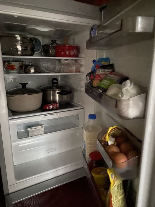 Продам холодильник LG б/у , зеркальний