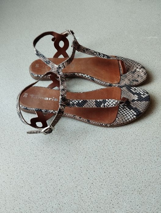 Sandały damskie ze skóry marki Tamaris rozmiar 39.