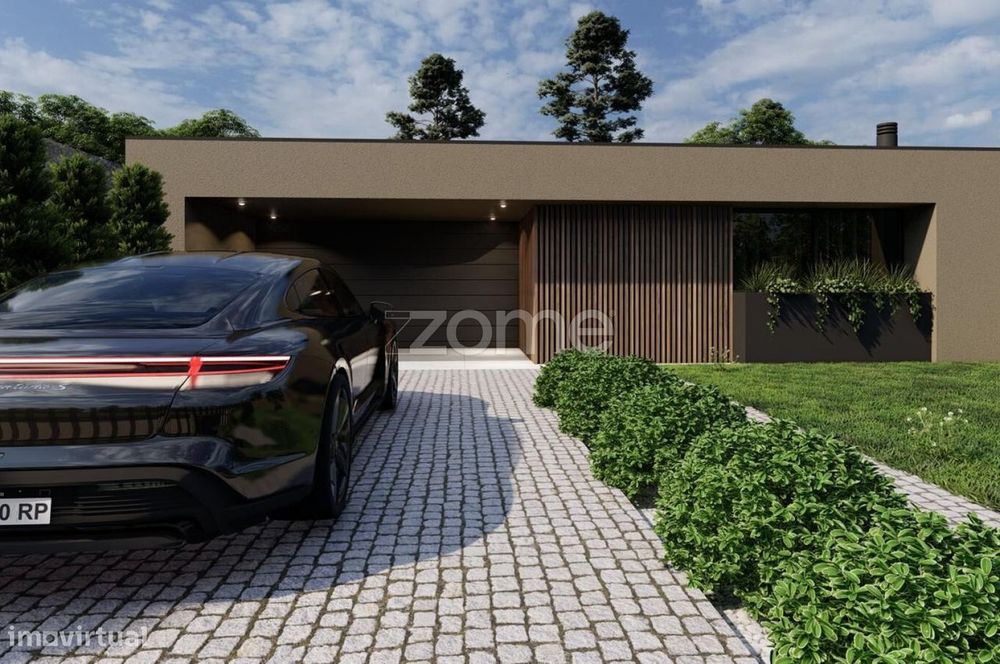 Land Plot for Construction of a Single-Storey Residential Property in Soutelo, Vila Verde