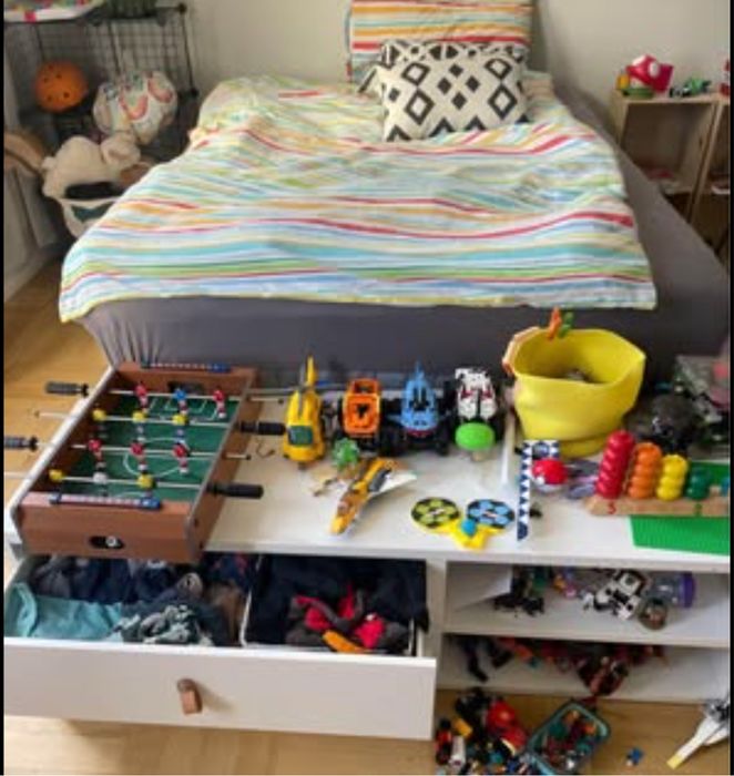 NORDLI (IKEA) Cama com colchão (200 cm x 140 cm).