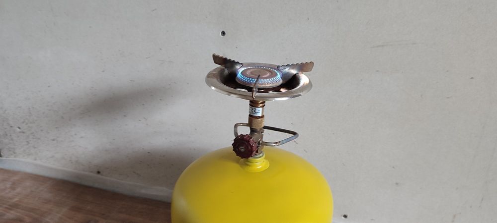Butla gazowa turystyczna 3 kg + palnik.