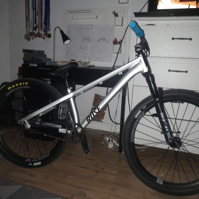 Rower dirt rose the bruce 2