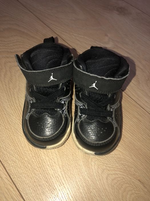 Кроссовки детские nike jordan