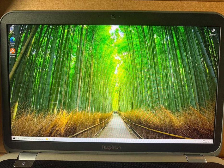 Игровой ноутбук Dell Inspiron 7720 / 17.3" (1920x1080)