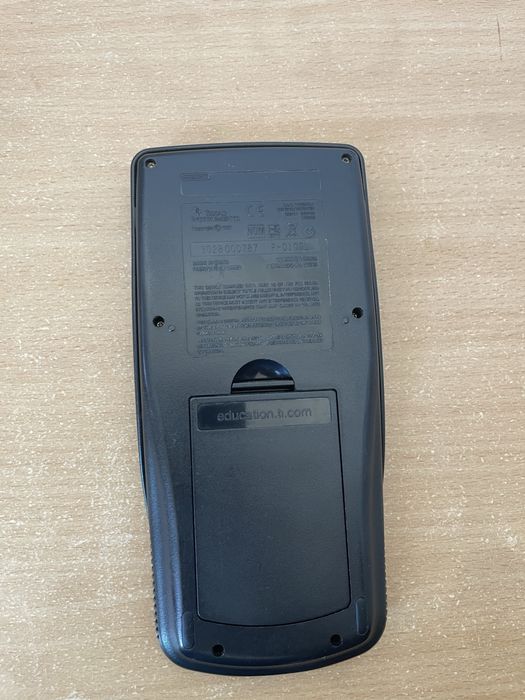 Calculadora Gráfica TI-83 Plus- Ideal para Secundário e Universidade