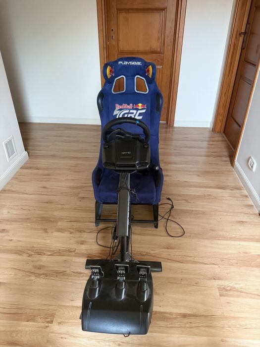 logitech g29 + Playseat red bull + shifter