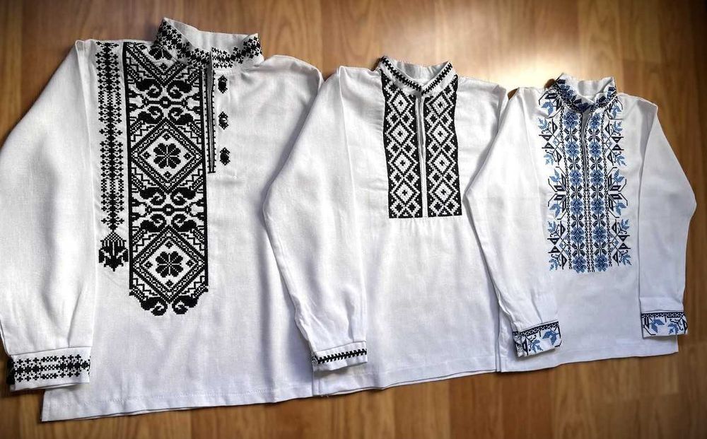 Біла дитяча вишиванка для хлопчика святкова шкільна з довгим рукавом