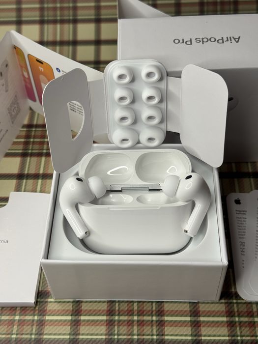 Навушники Apple AirPods Pro 3