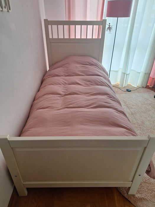 Cama e colchão criança