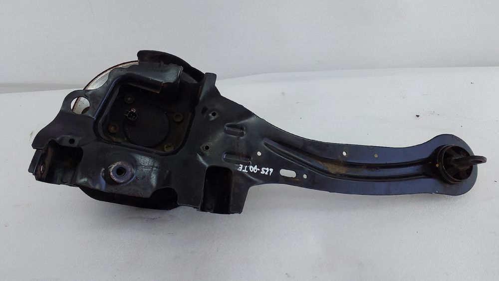 Braço de suspensão trás esquerdo FORD C-Max II (DXA/CB7, DXA/CEU)