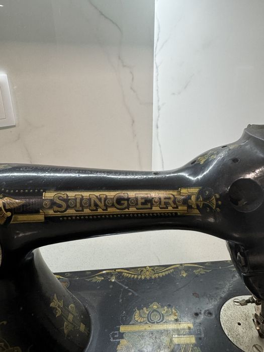 máquina de costura antiga Singer
