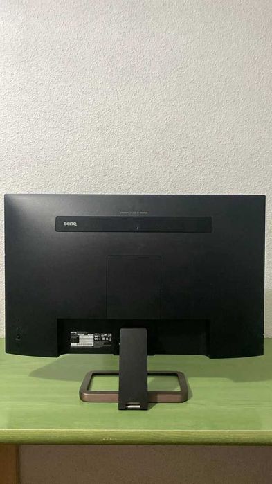 Monitor BenQ EX2780Q 144 Hz com tecnologia HDRi