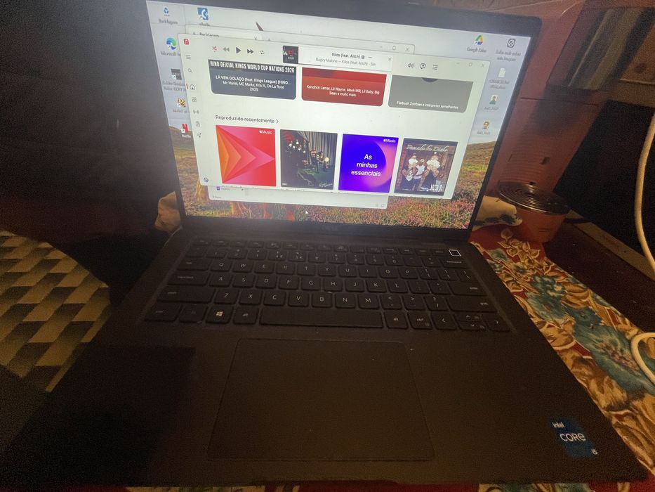 Laptop com Ecrã Tactil