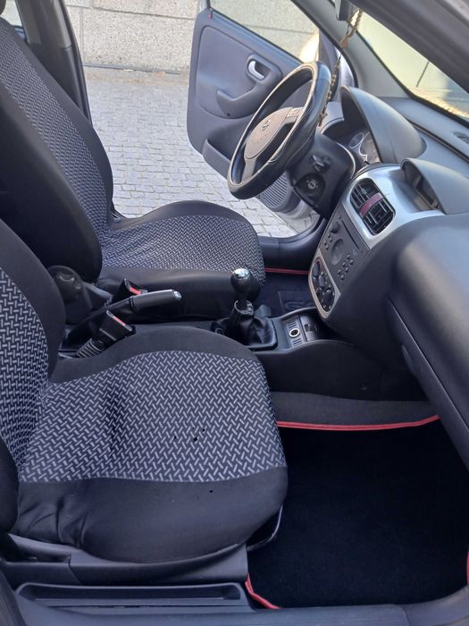 Vendo Opel Corsa 1.3 CDTI gazoleo económico / inspeçao OK /