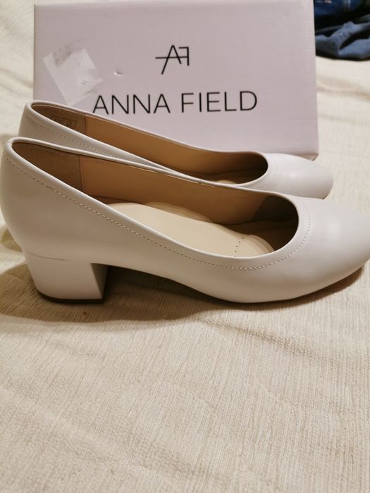 Czółenka Anna Field