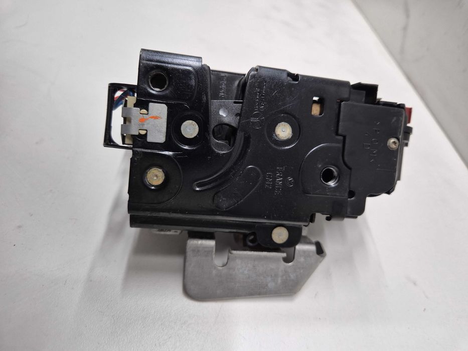 audi a6 c5 a4 b6 zamek drzwi prawy przód przedni prawy pasażera 7pin