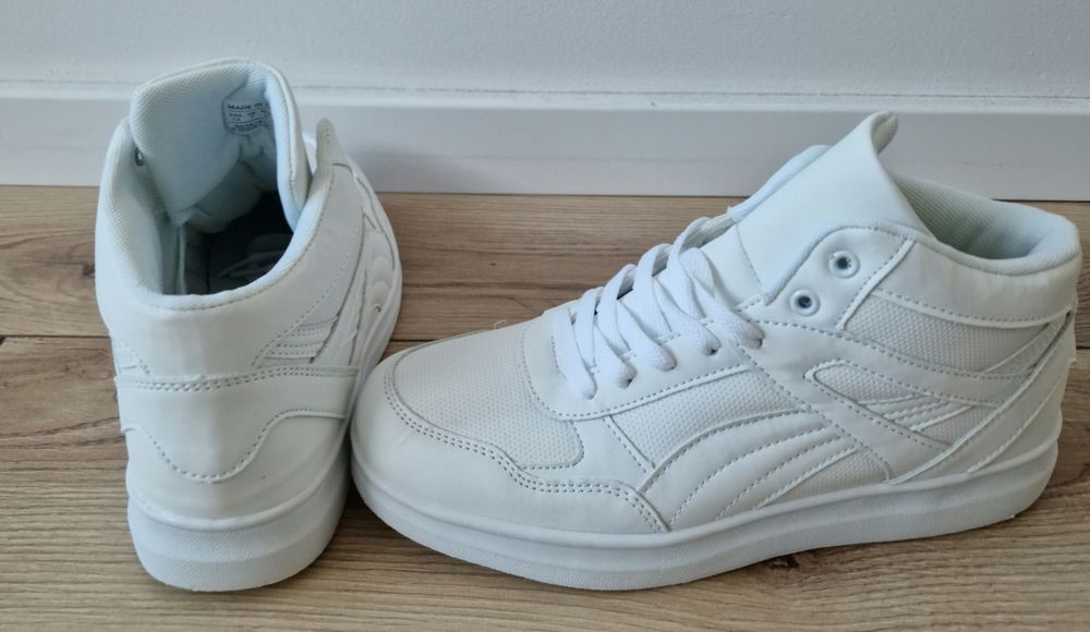 Buty męskie 41 białe wysokie klasyczne 25cm