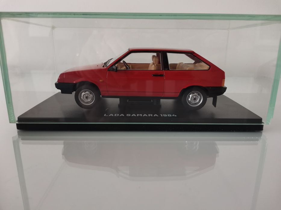 Kolekcja modeli z PRL skala 1/24 Hachette