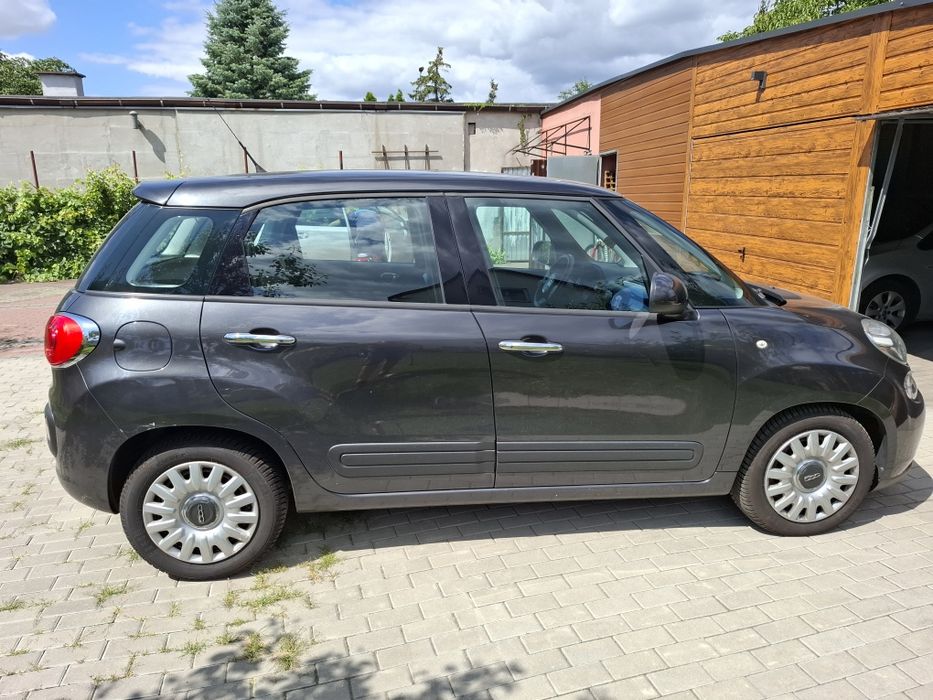 Fiata 500l 1.4 120km z małym przebiegiem