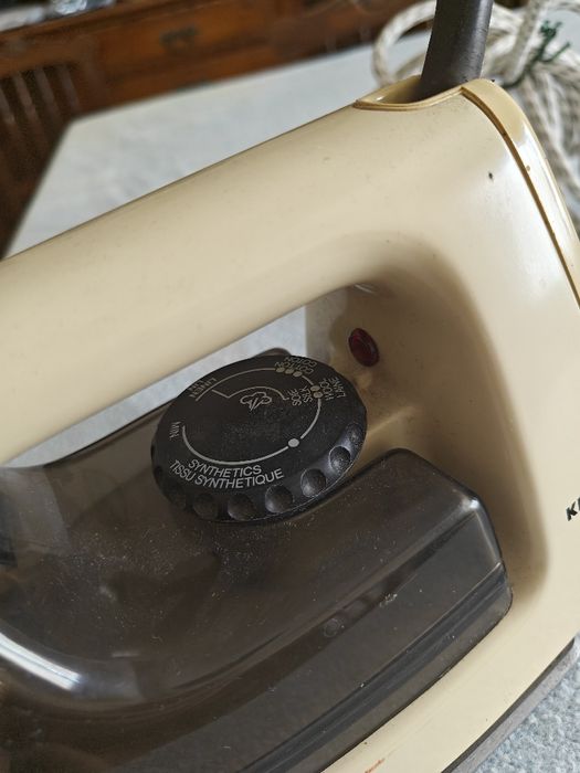 Vintage Irons64298233884162122