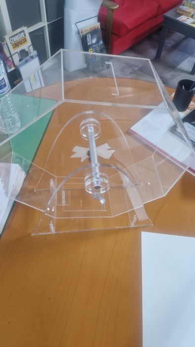 Tômbola de acrílico