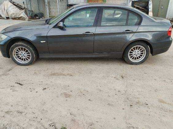 Samochód BMW E90 320D