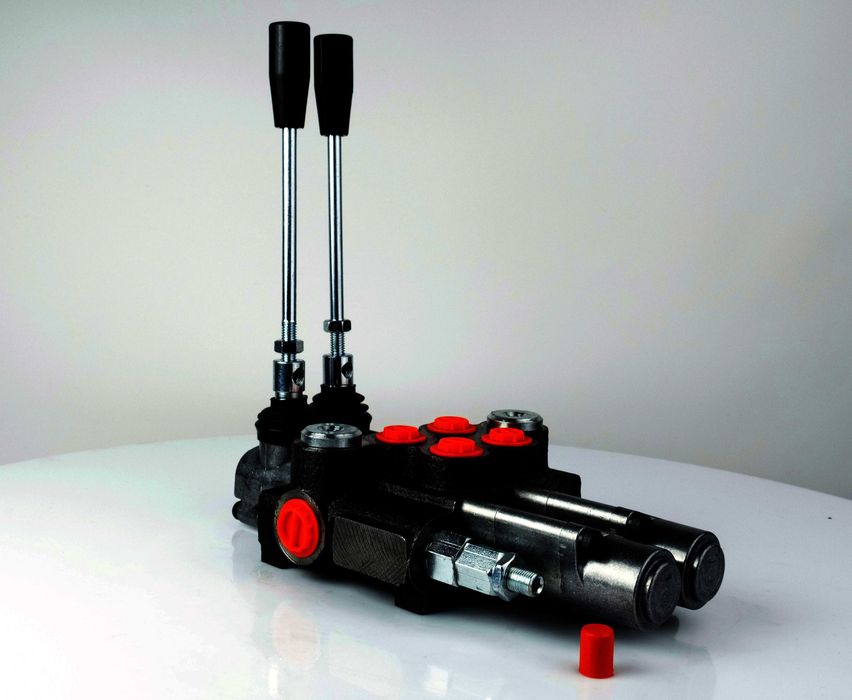 Оригінальний болгарський гідророзподільник P40/Z50, P80-Z80 на трактор