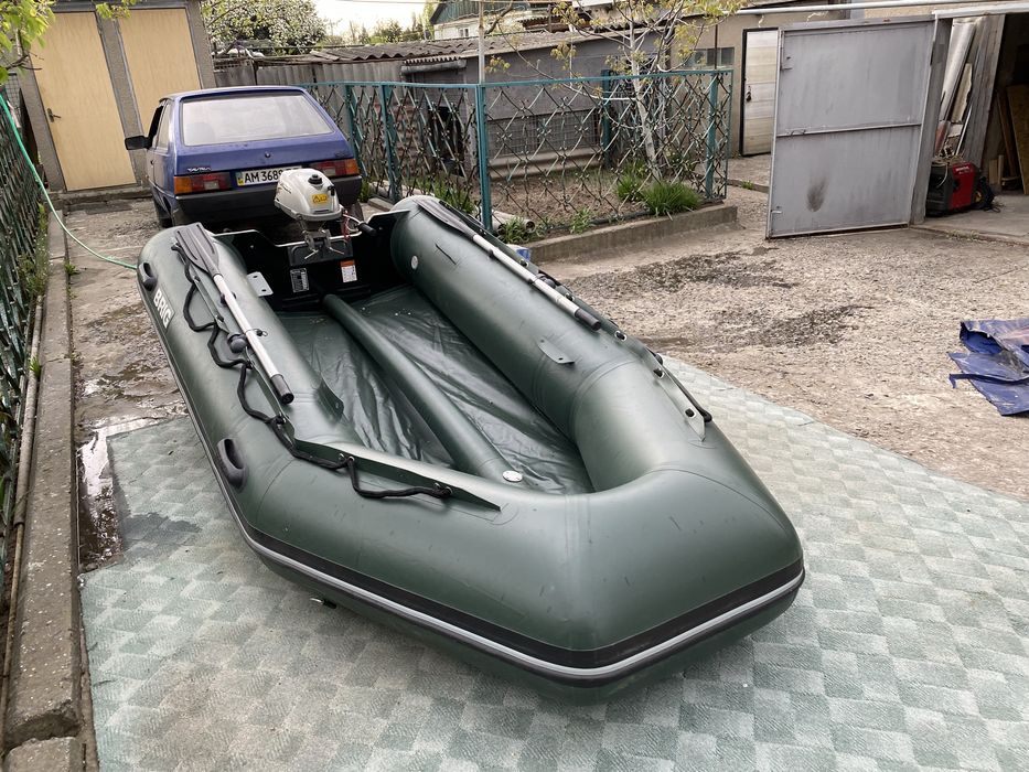Продам моторную лодку Brig 350