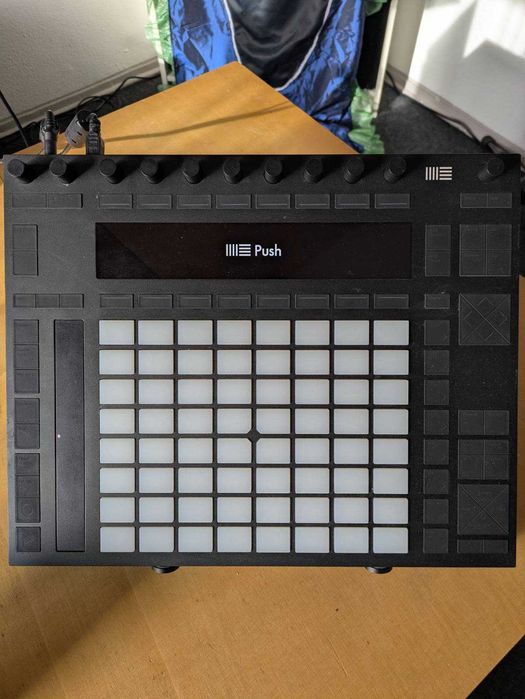 Ableton Push 2 - Midi Controller 8x8 Pad 64 pads