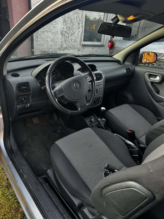 Corsa 1,2 benzyna sprawna klimatyzacja