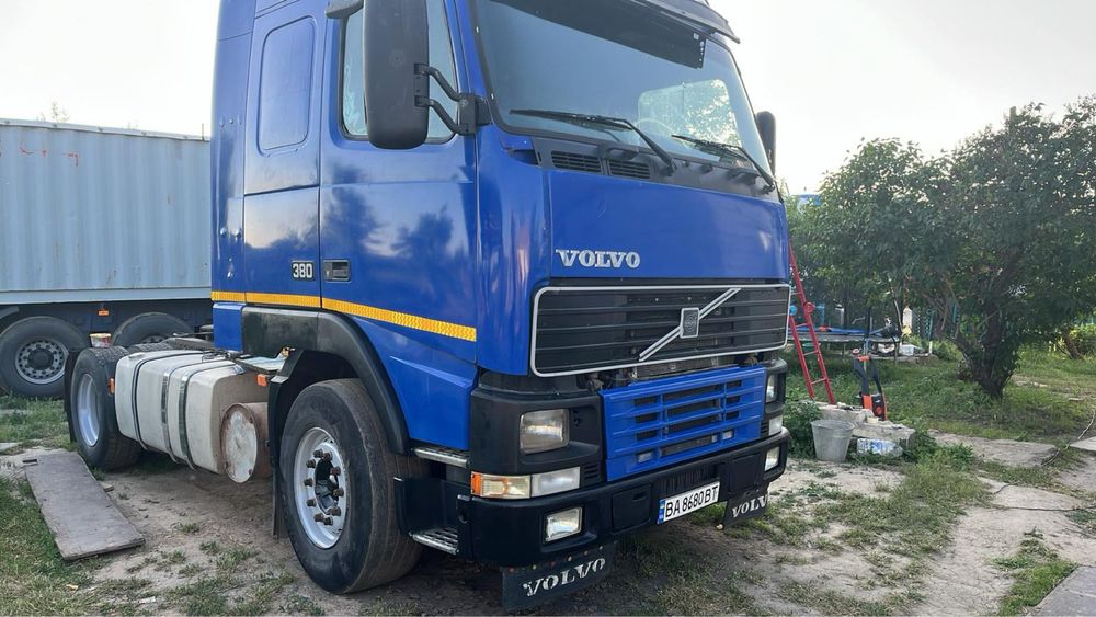 Продам тягач вольво