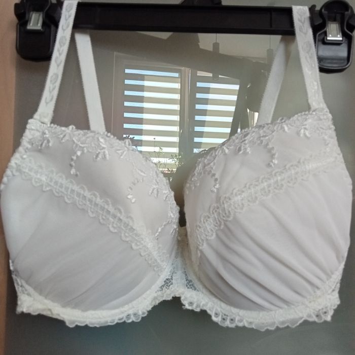 Biustonosz push up, koronkowy, biały, duży Ava  70G