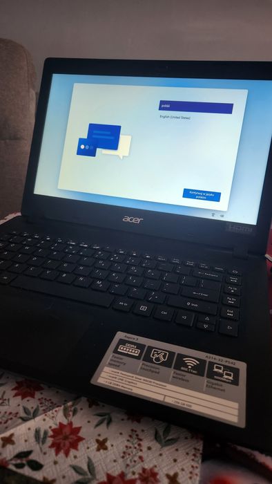 Używany laptop Acer. Model jak na zdjęciu