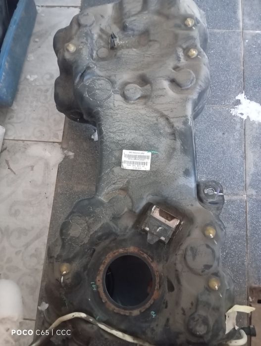 Паливний бак Tiguan 2.0