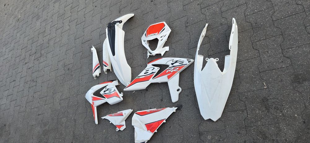 Komplet plastików błotnik boczek osłona lampa Beta RR 125 RR250 RR 350 RR300 RR450