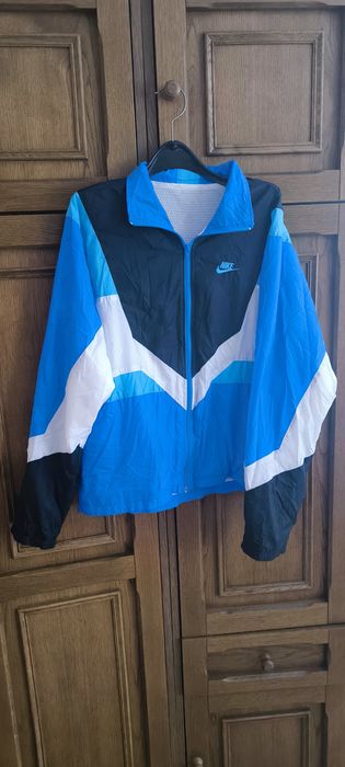 Damska kurtka Nike rozmiar L