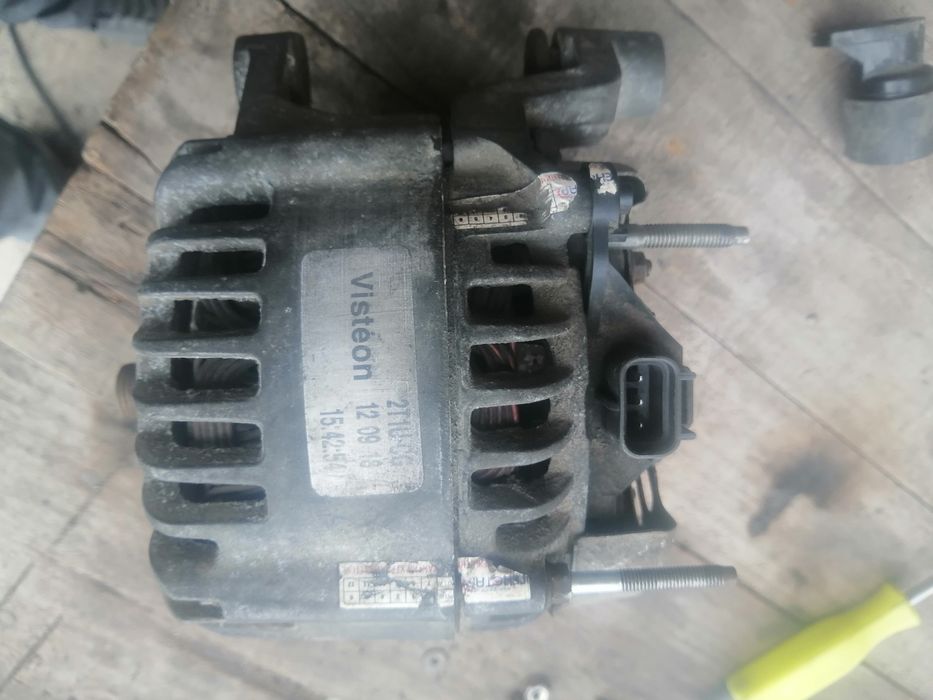 Генератор на форд конект на запчастини