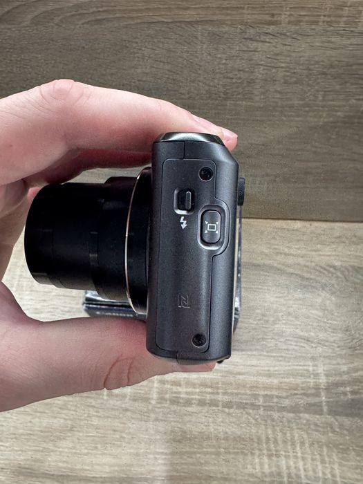 Canon PowerShot SX720HS