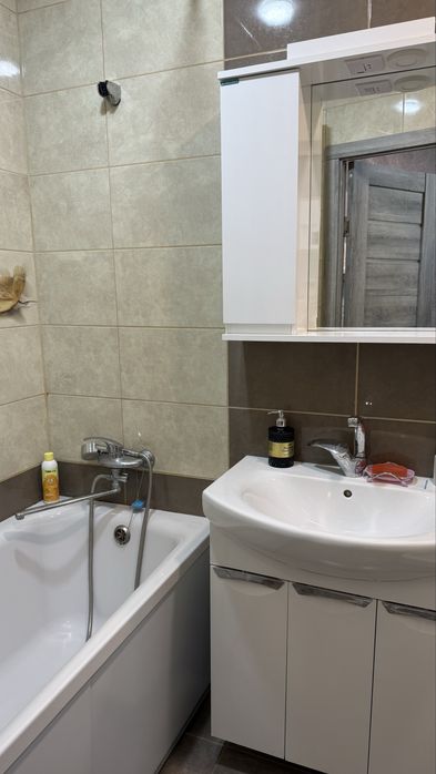 Вільна 2-кімн.квартира-студія. Подобово. Посуточно.