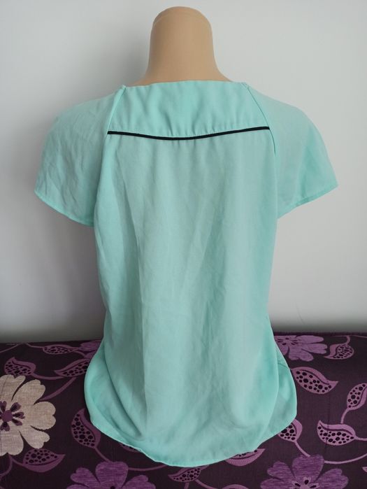 Damski T-shirt z krótkim rękawem w kolorze miętowym