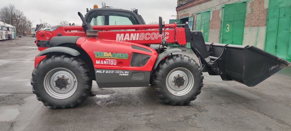 Послуги телескопічного погрузчика Manitou 935