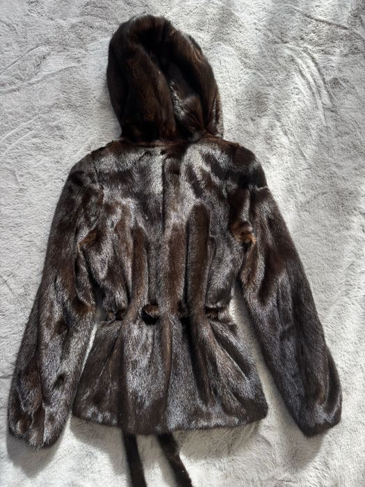 Норка суцільна.